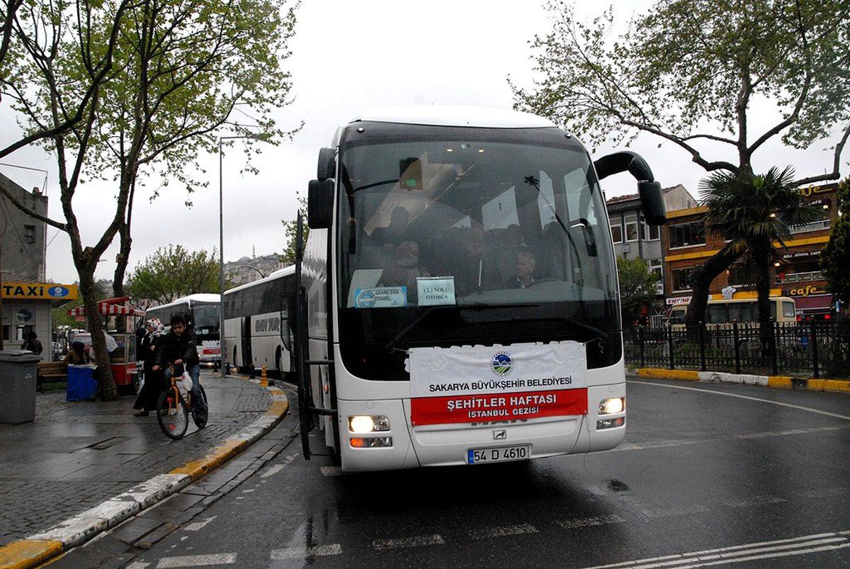 Sakarya Büyükşehir Belediyesi Şehit Aileleri İçin İstanbul Gezisi Düzenledi
