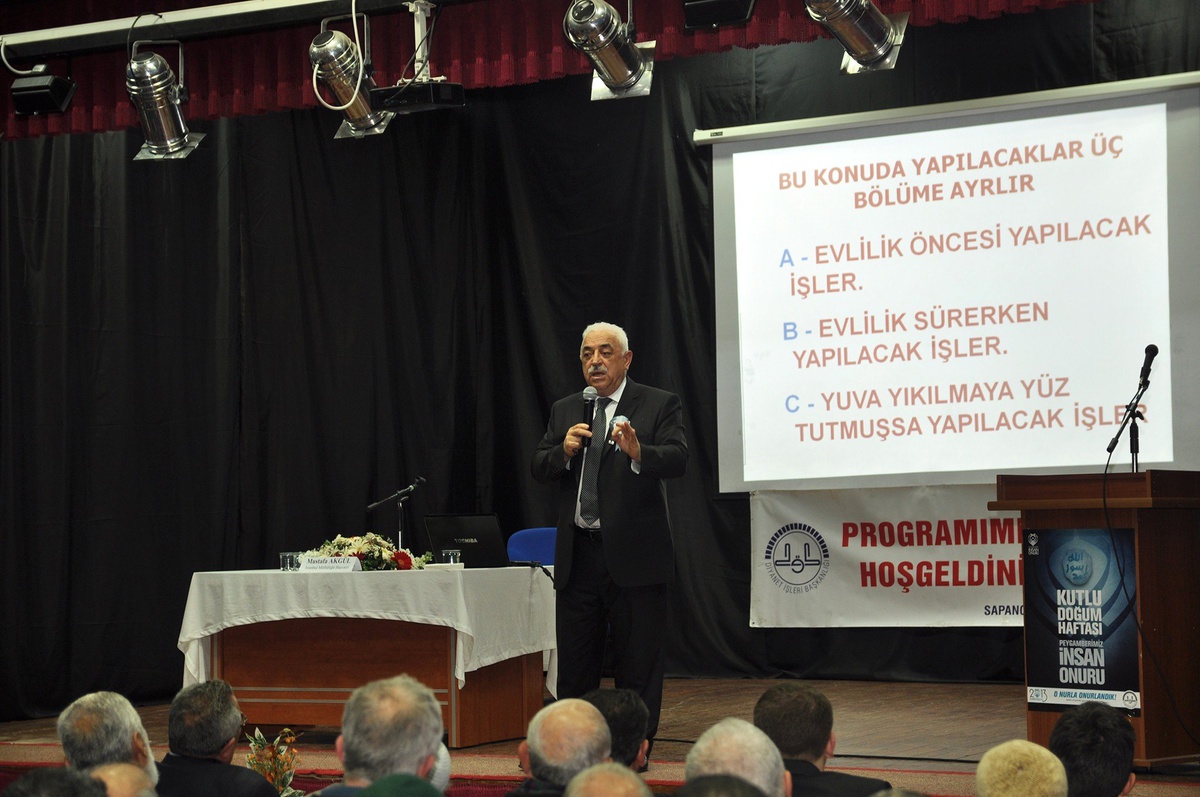 Sapanca\'da \'Hz. Peygamber ve İnsanlık Onuru\' Konulu Konferans Verildi