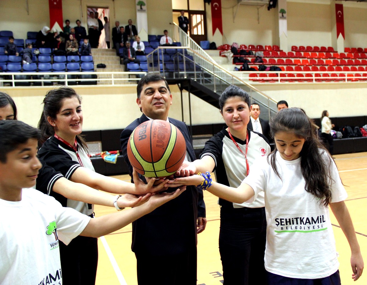 Şehitkamil\'de Spor Şenlikleri Yüzme ve Satranç Şampiyonaları ile Devam Edecek