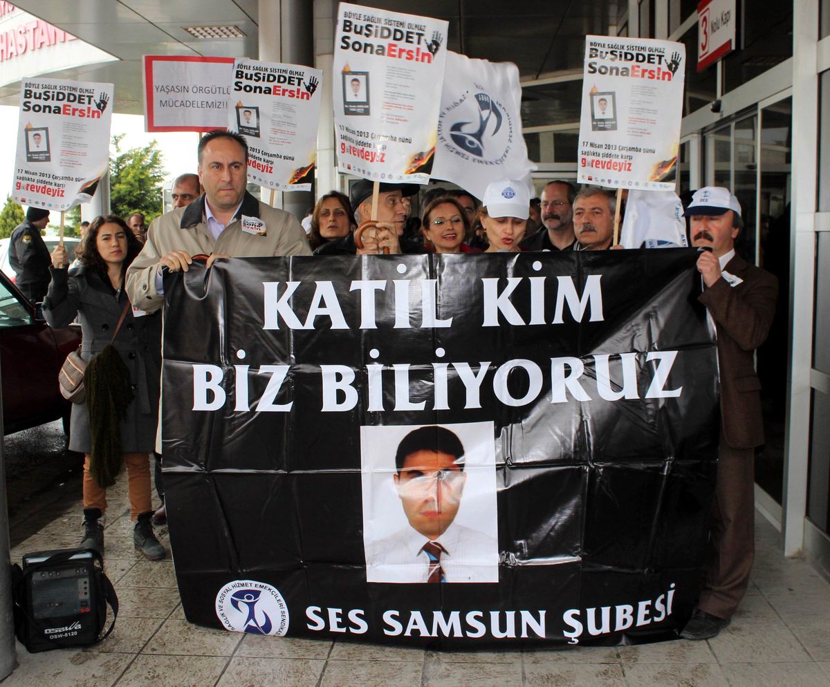 Ses Üyesi Doktorlar Grevde