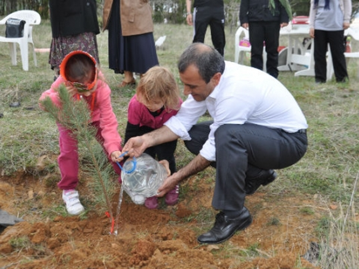 Seydişehir\'de Ana Sınıfı Öğrencileri Fidan Dikti