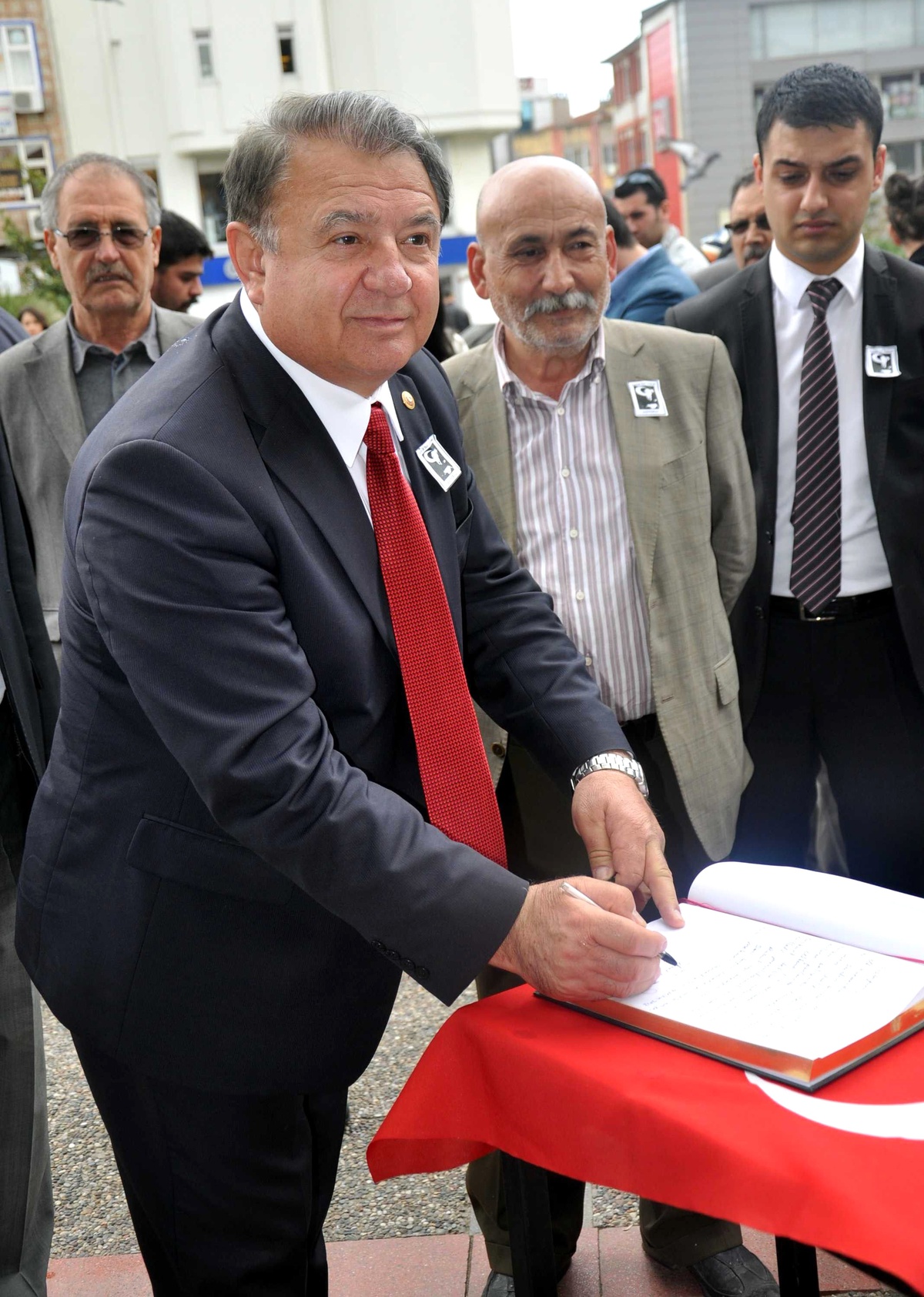 Şirket Logolarında da T.C. Tartışması
