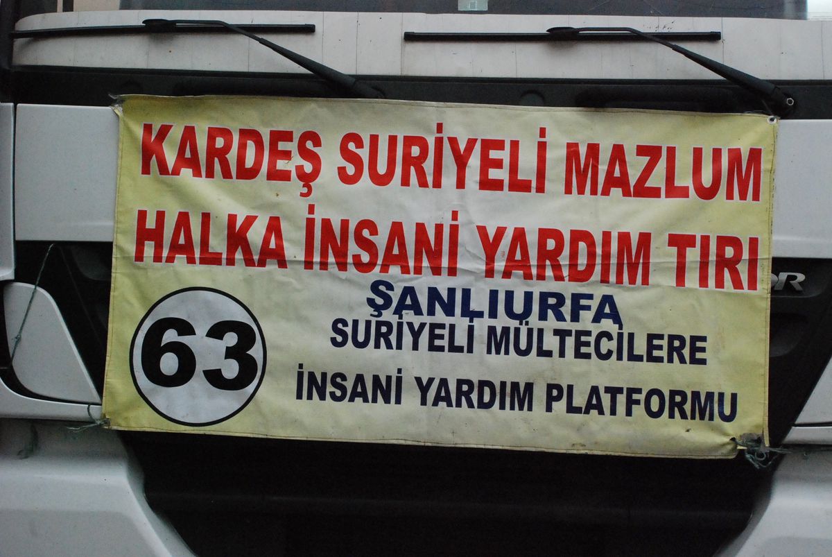Suriye\'ye Yardım Malzemeleri Gönderildi