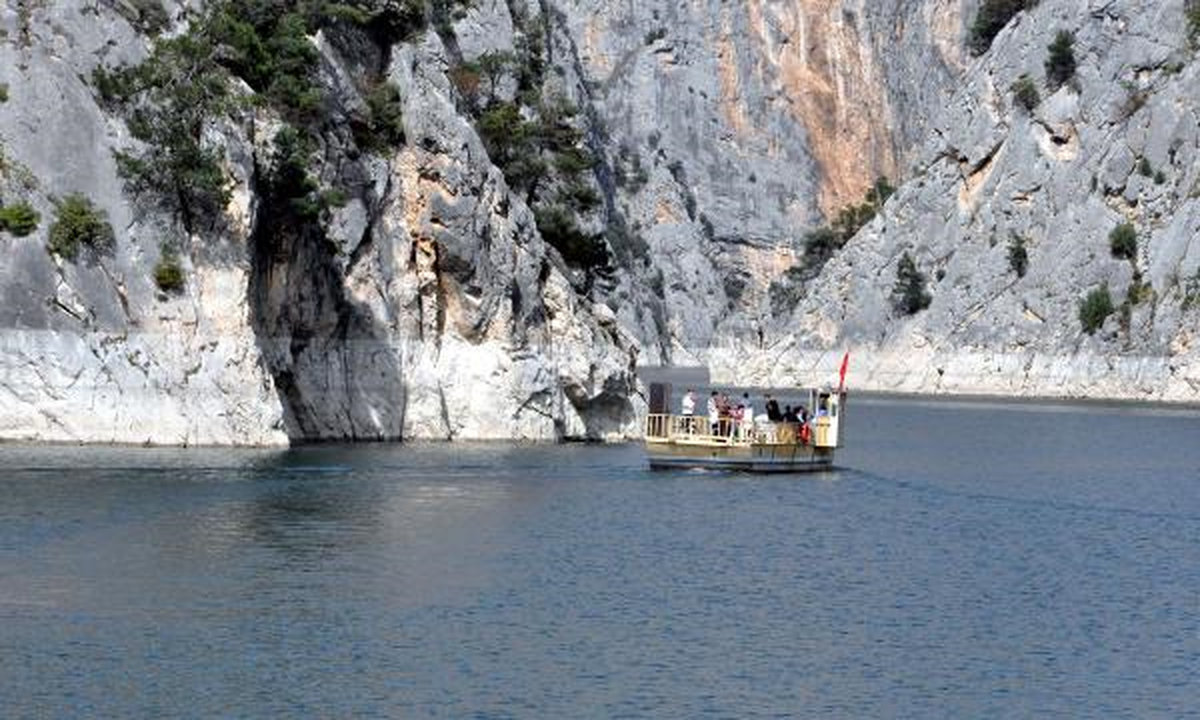 Turzimcilerin Yeni Gözdesi Şahinkaya Kanyonu