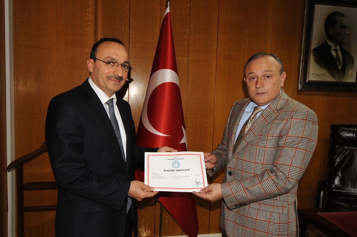 Vali Kızılcık Çelenk\'i Konya\'ya Uğurladı
