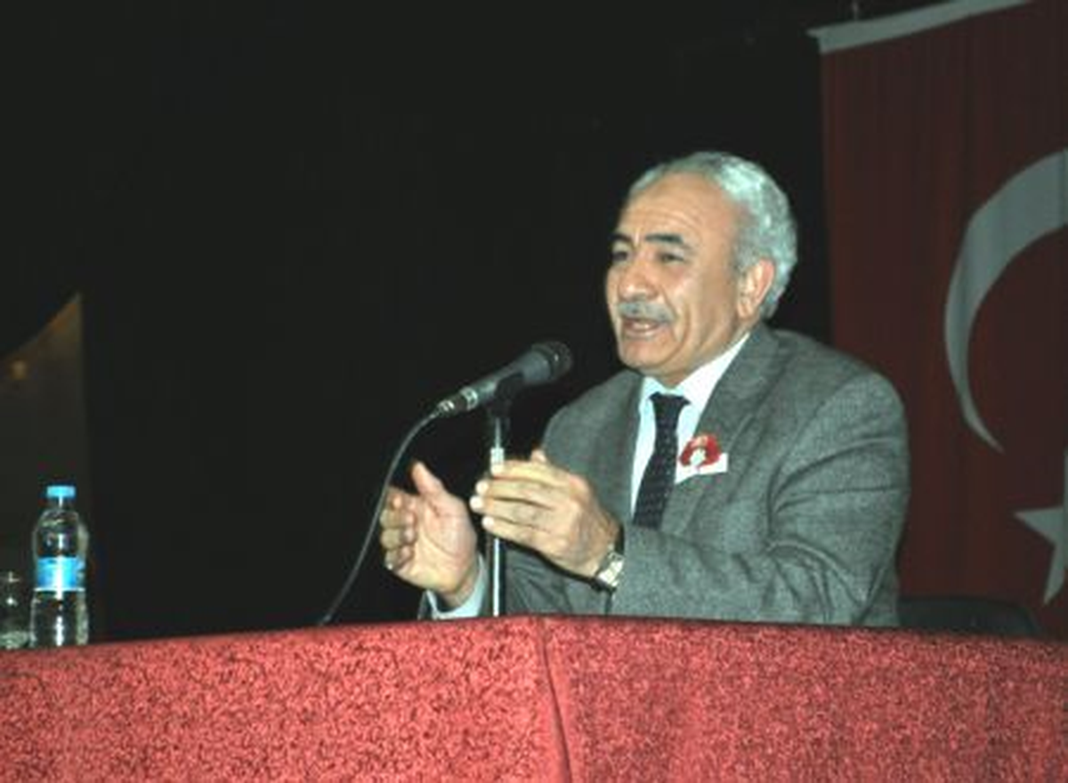 Yazar Vakkasoğlu Bitlis\'te Konferans Verdi