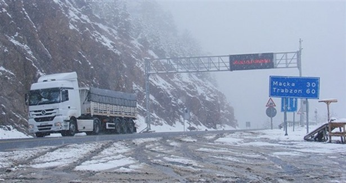 Zigana\'ya Kar Yağdı