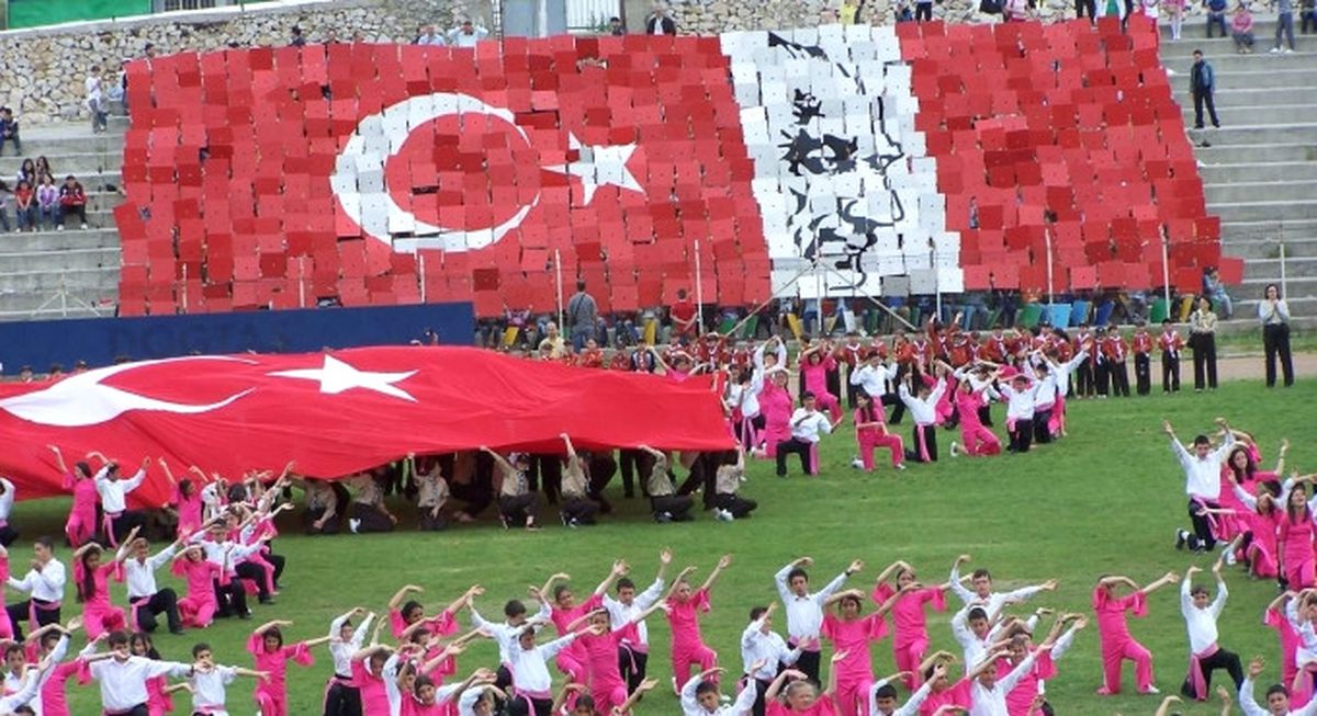 24 Nisan da Tatil Mi?