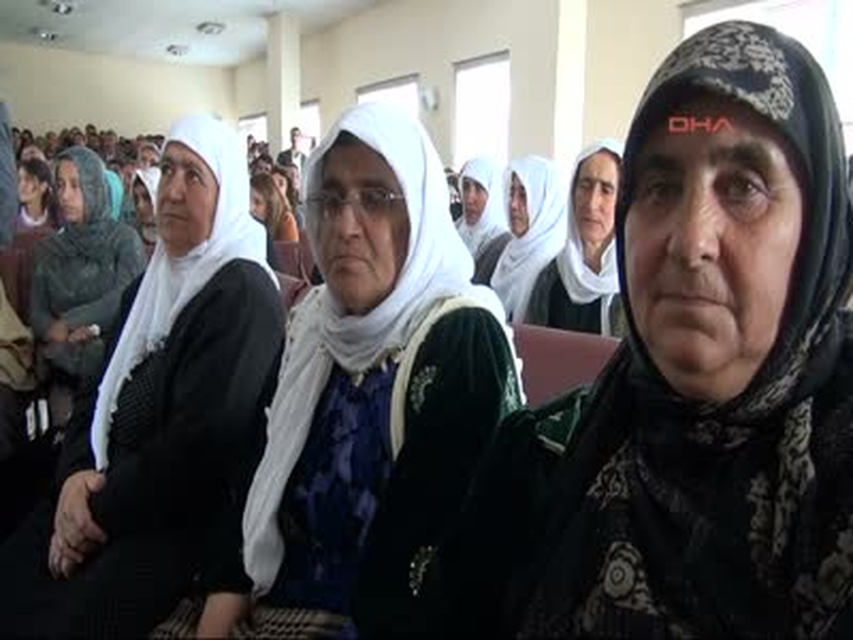 Akil İnsanlar Yüksekovalılarla Buluştu