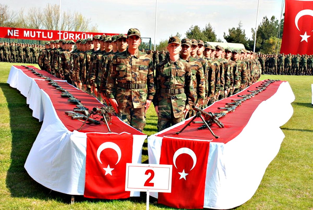 Asker Aileleri Konak\'ta Güvende