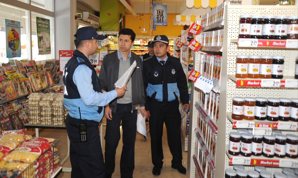 Aydın Belediyesi Büyük Alışveriş Marketlerini Denetledi