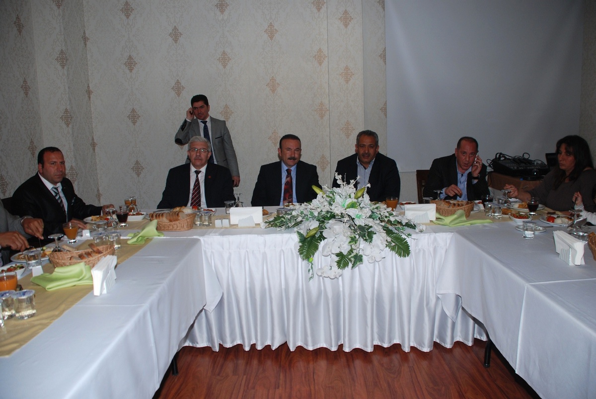 Başkan Doğan Roman Vatandaşlarla Yemekte Buluştu