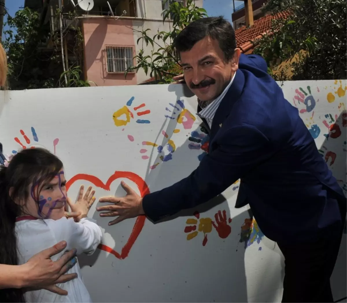 Başkan Tatı, Doğum Gününü Çocuklarla Kutladı