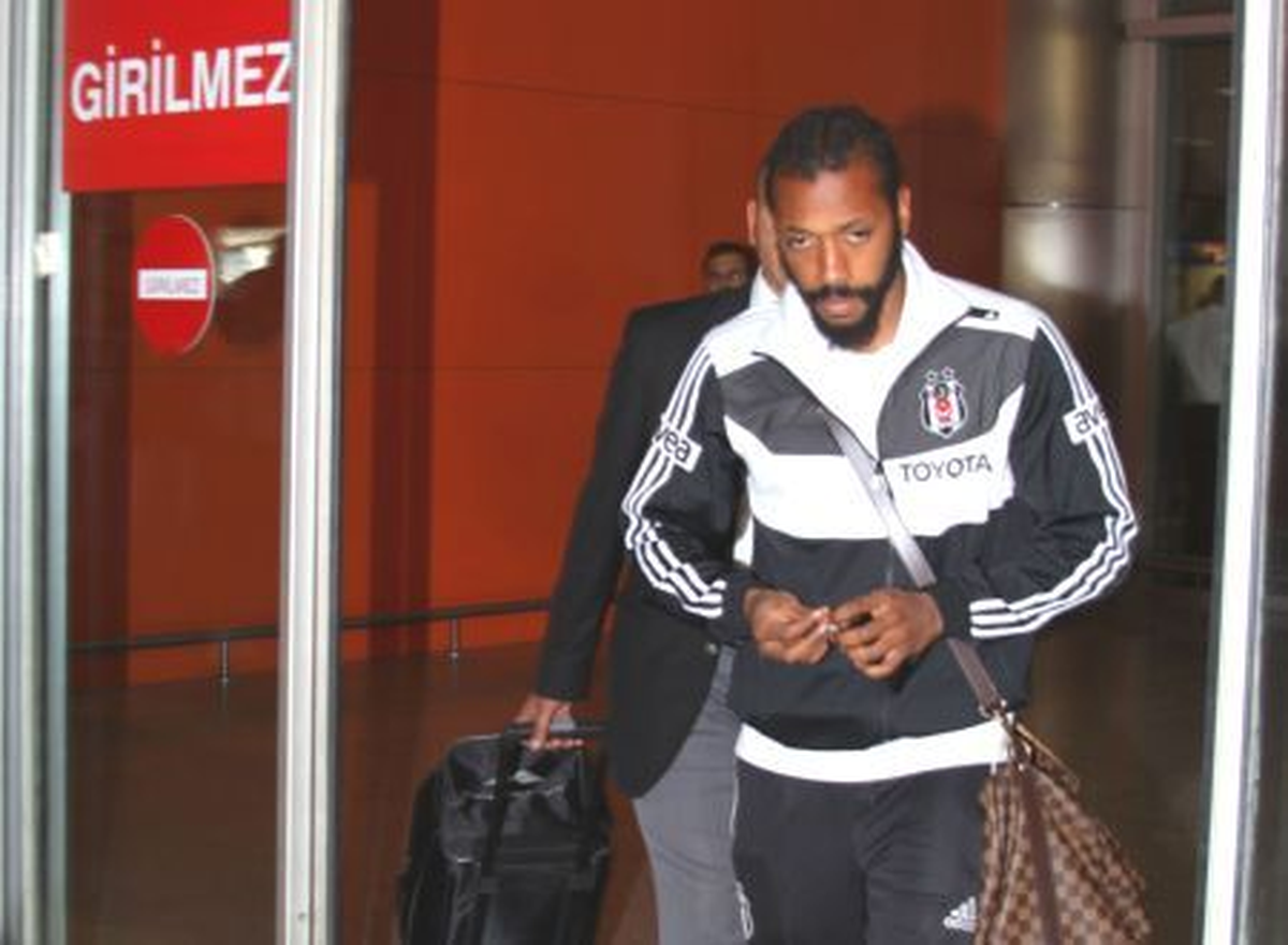 Beşiktaş, İzmir\'e Geldi