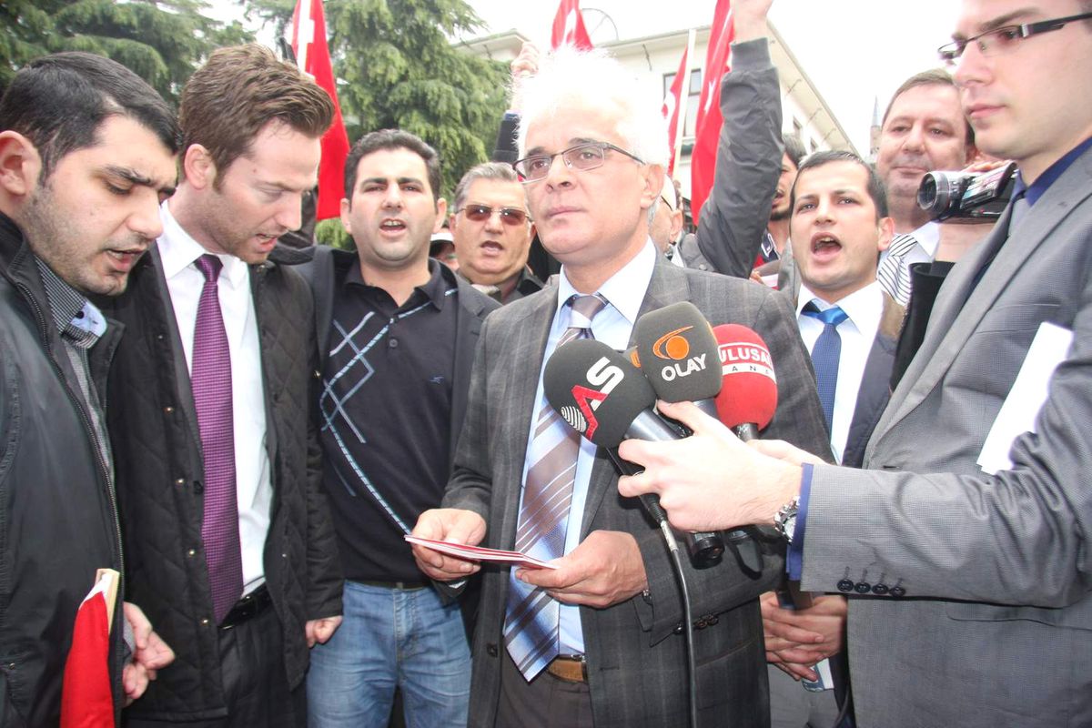Bursa Valiliği Önünde T.c. Eylemi
