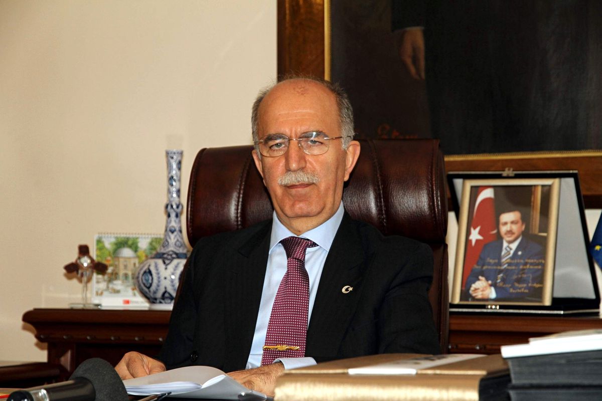 Bursa Valiliğinin Tabelasında "T.c" İbaresinin Bulunmaması