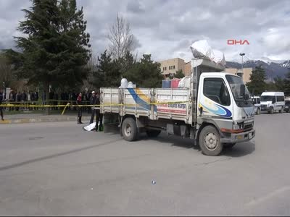 Motosiklet Sürücüsü Öldü