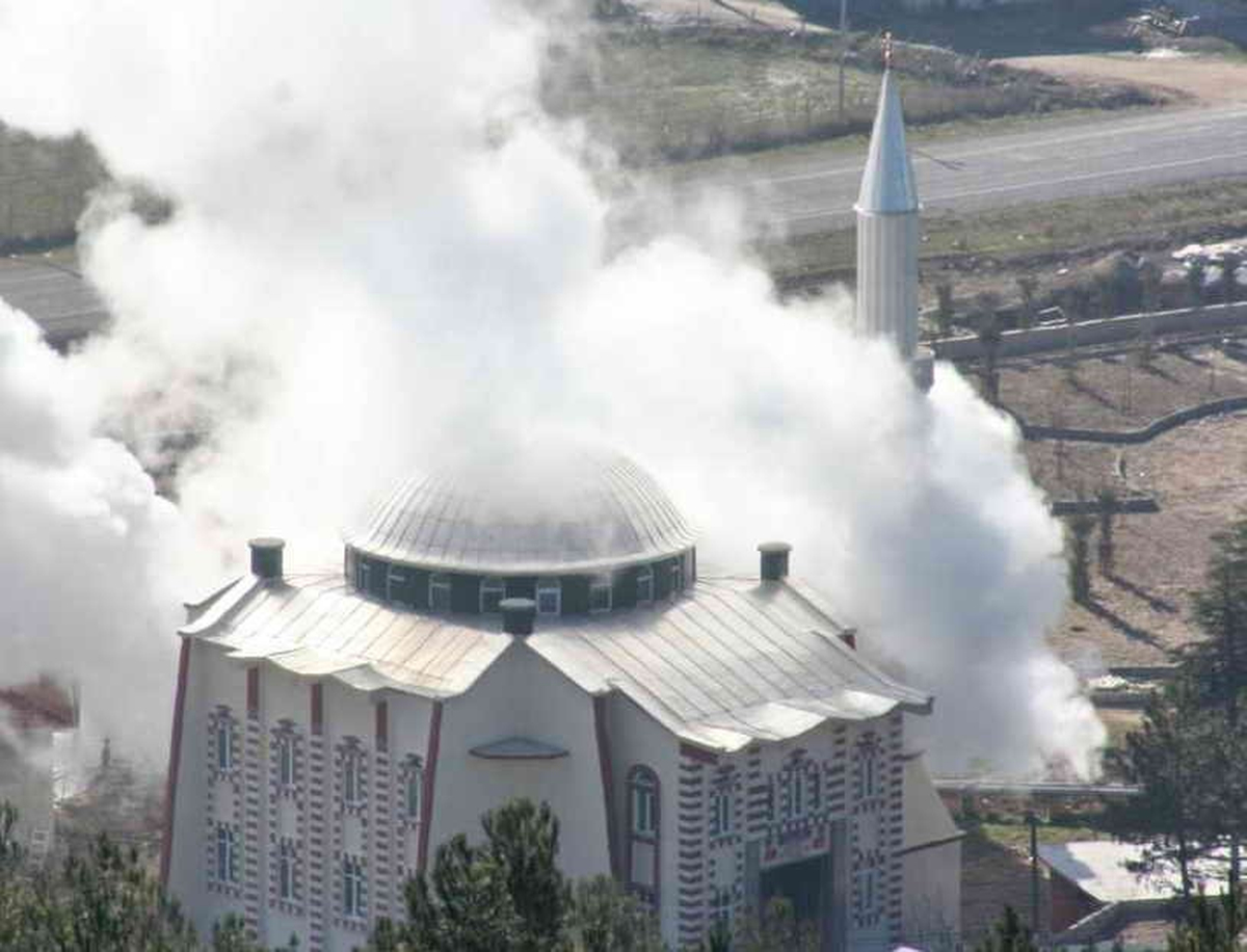 Eynal Camii İbadete Açılıyor
