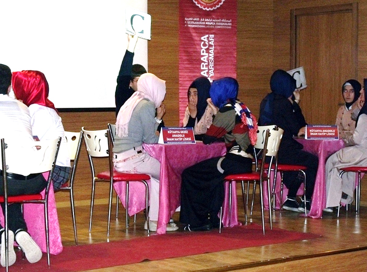 Gediz İmam Hatip Lisesi Arapça Etkinlik ve Kültür Yarışmasında İl Birincisi Oldu