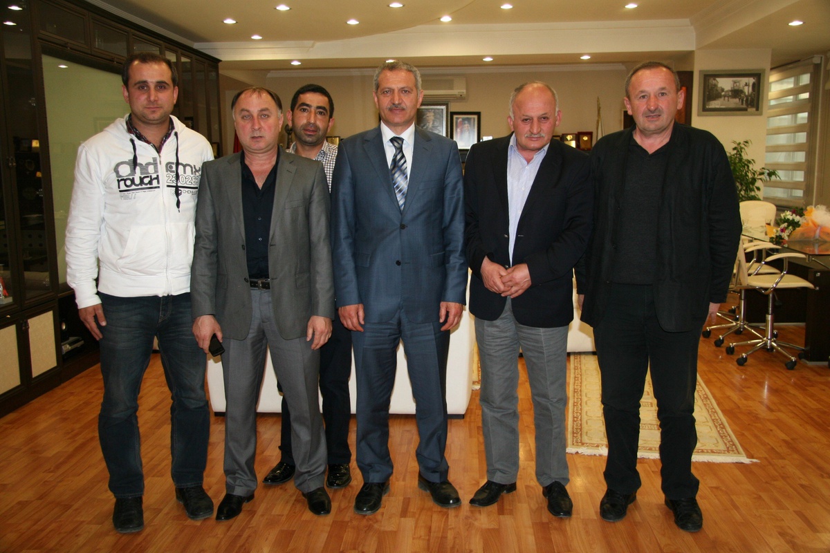 Kapalı Pazaryerine En Çok Dolmuşçular Sevindi