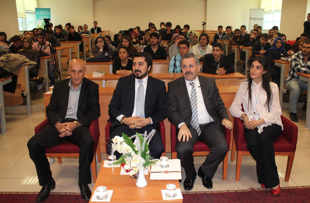 Kto Karatay\'da AK Parti Sakarya Milletvekili Dişli\'den Konferans