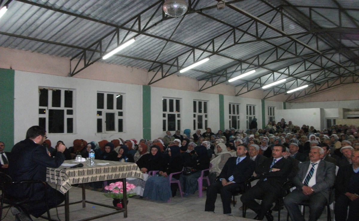 Kula\'da Kutlu Doğum Konferanslarına Katılım Yoğun Oldu