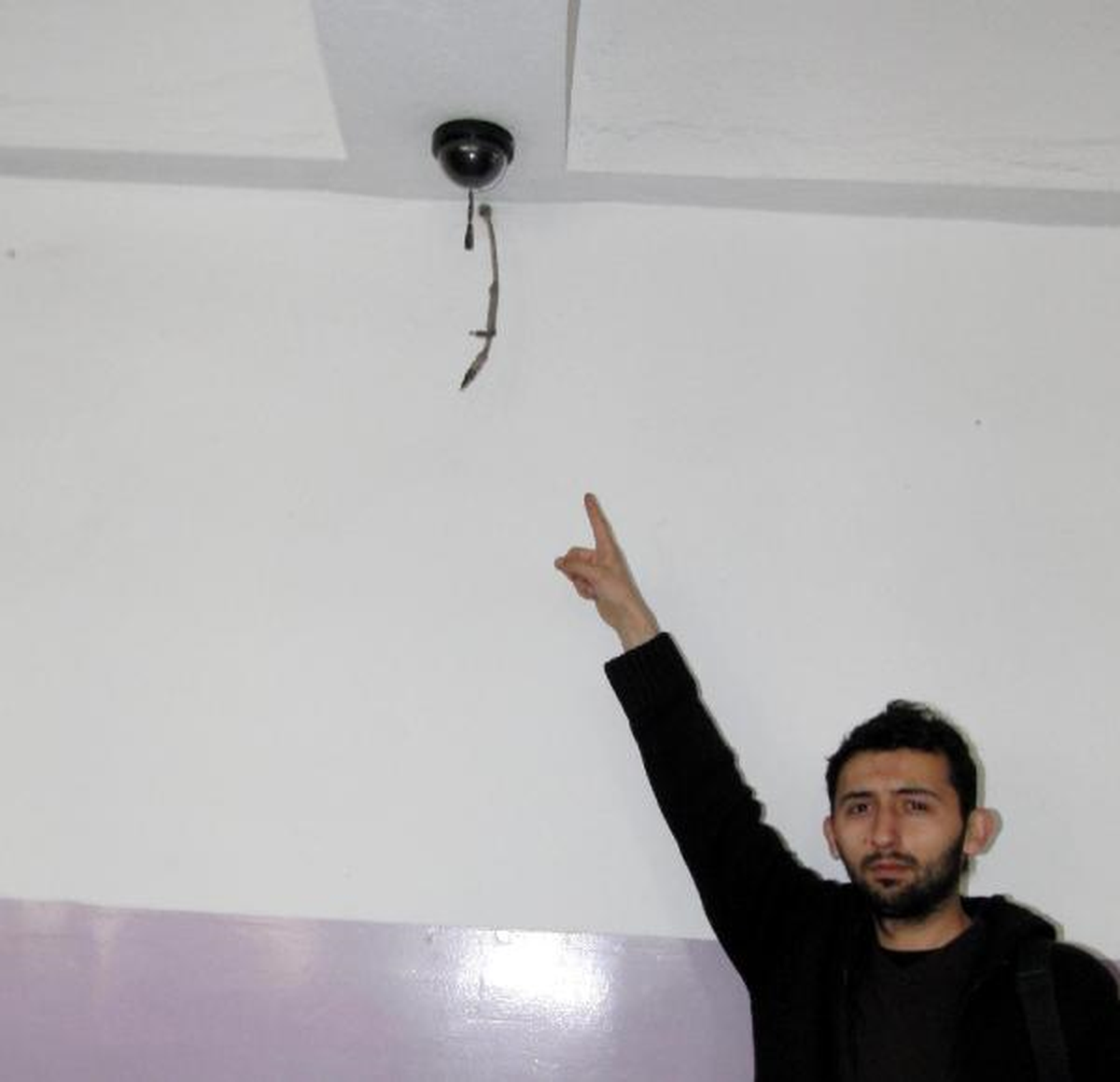 Kameralarının Kablolarını Söküp Kasaları Soydular