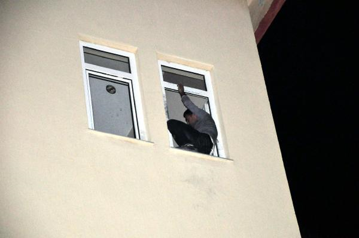 Önce İnşaatta Sonra Hastanede İntihara Kalkıştı