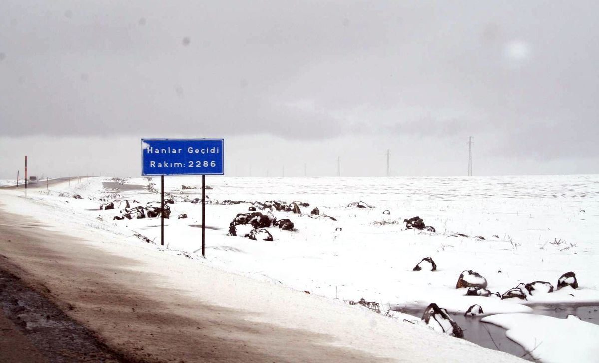 (Özel Haber) Kars\'ta Kar ve Tipi Etkili Oldu