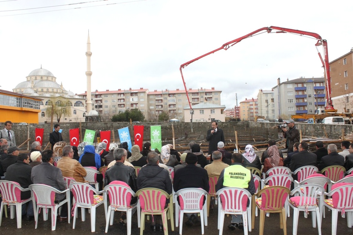 Palandöken Belediyesi Hanımlar Çarşısının Temeli Atıldı