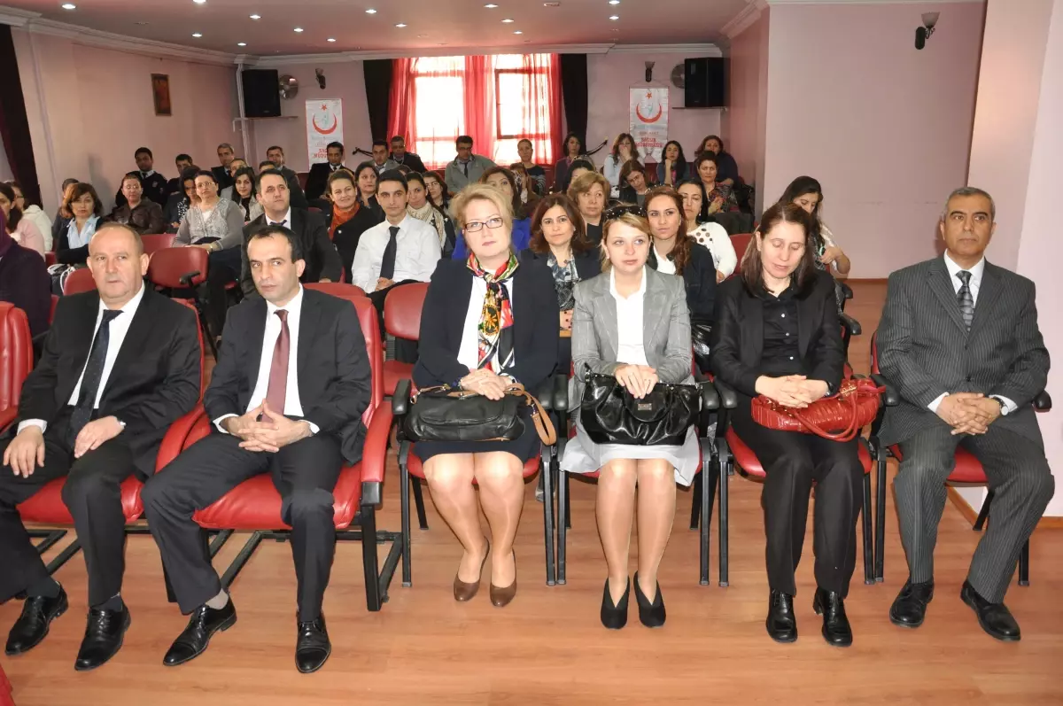 Sağlık Çalışanlarına "İletişim Kurma Becerileri ve İletişim Yolları" Konulu Eğitim Verildi