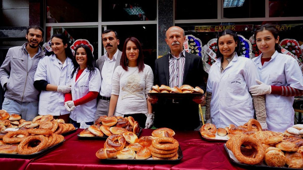 Sarıgöl\'de Modern Fırın Hizmete Girdi