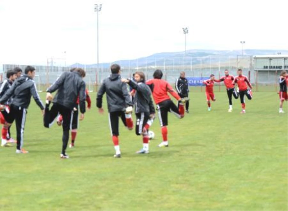 Sivasspor, Kayserispor Maçı Hazırlıklarına Başladı