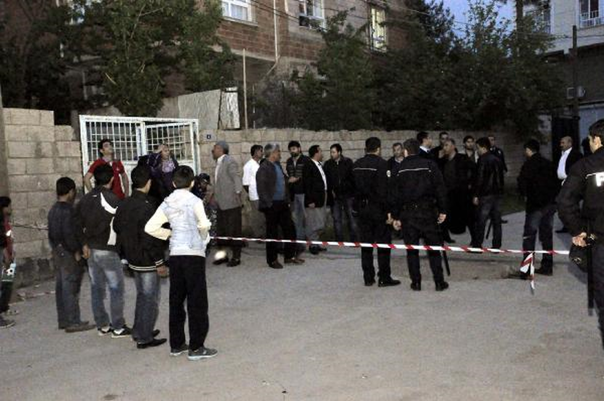 Siverek\'te Komşu İki Aile Arasında Kavga: 7 Yaralı