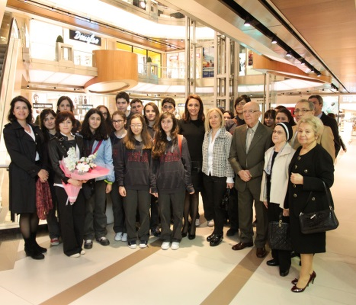 TEVİTÖL Öğrencileri İçin "Çocuklar Çiçektir" Sergisi