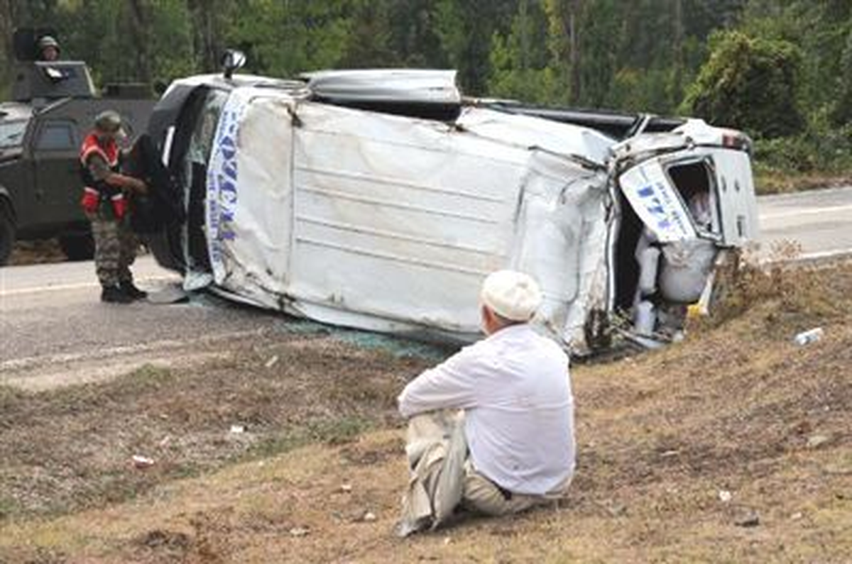 Tokat\'ta Minibüs Devrildi: 10 Yaralı