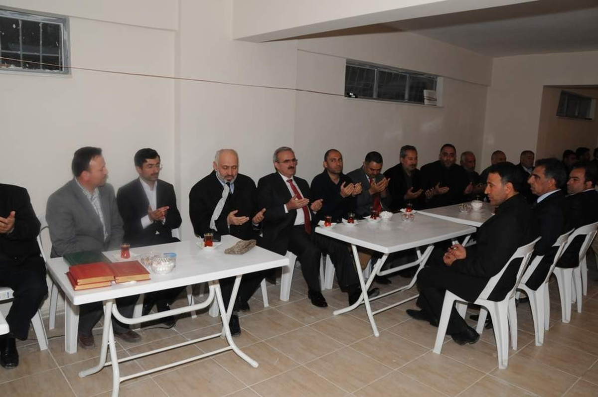 Vali Karaloğlu\'dan, Kul Ailesine Taziye Ziyareti