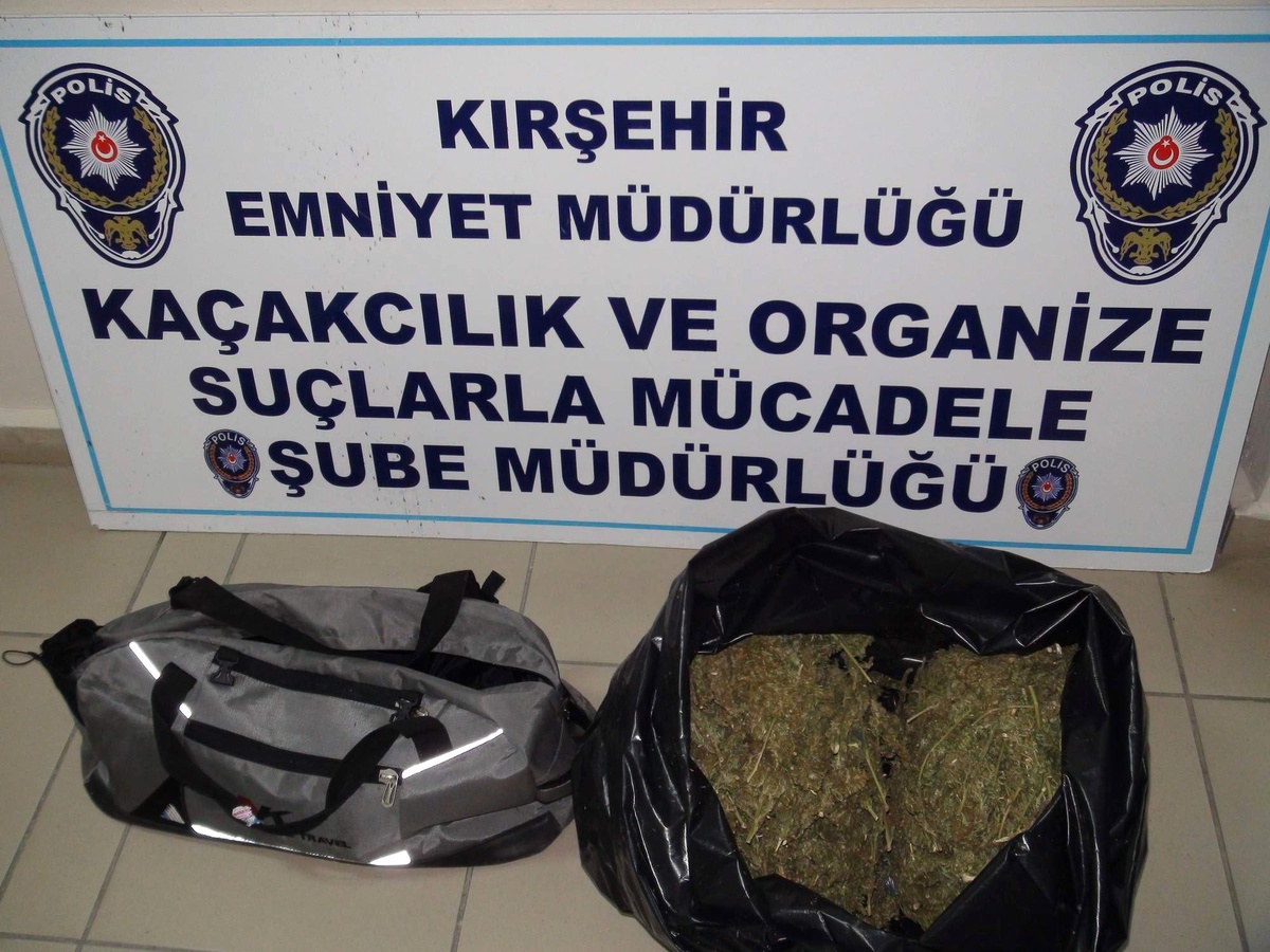 5 Kilo 400 Gram Esrar Ele Geçirildi