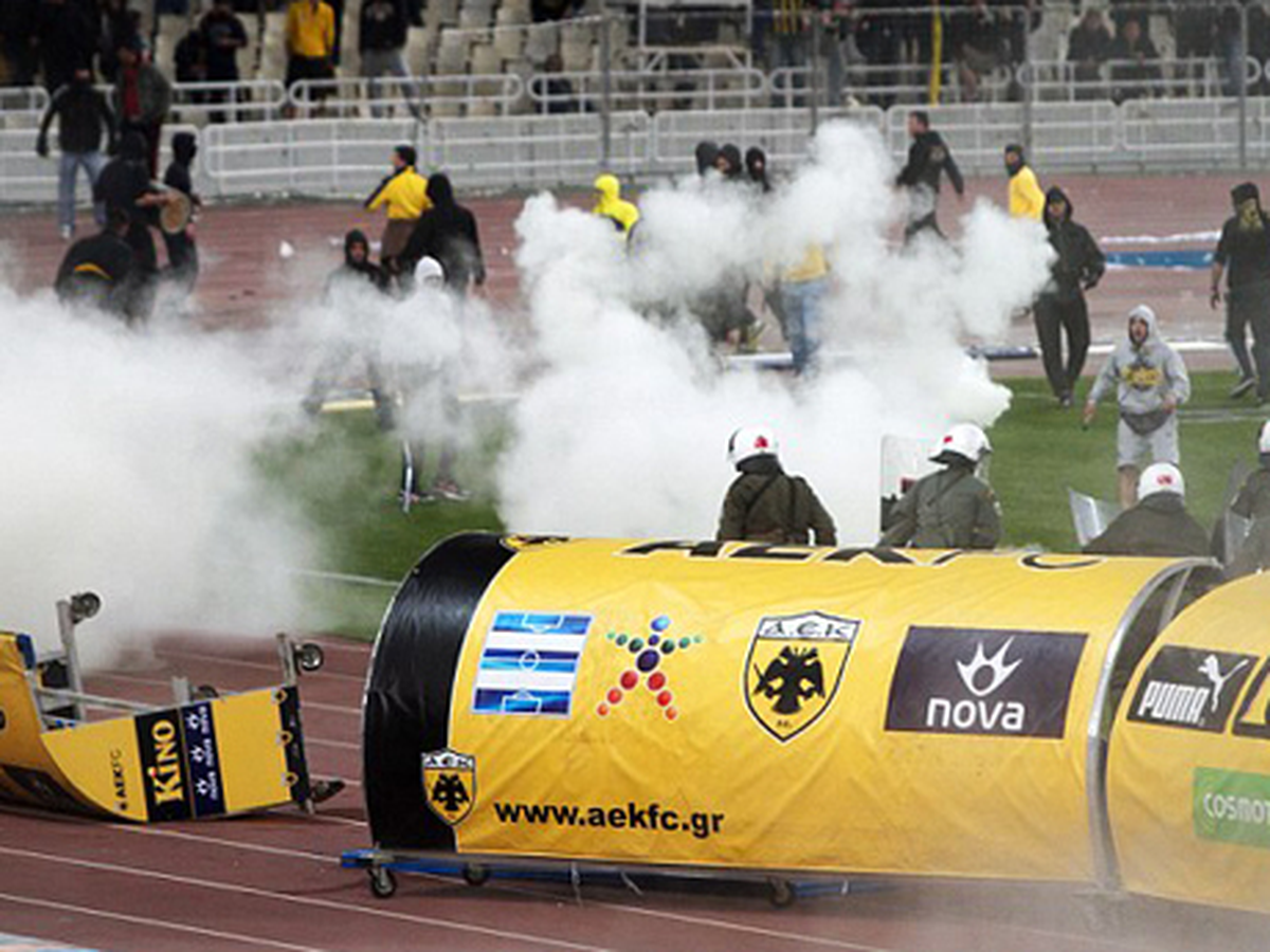 AEK Atina Küme Düştü