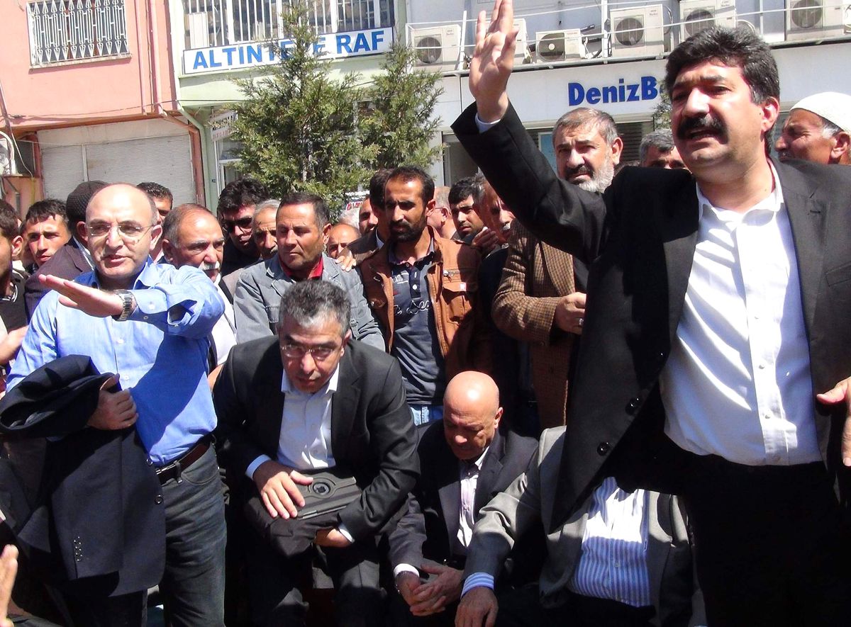Akil İnsanların Van Temasları Sırasında Gerginlik