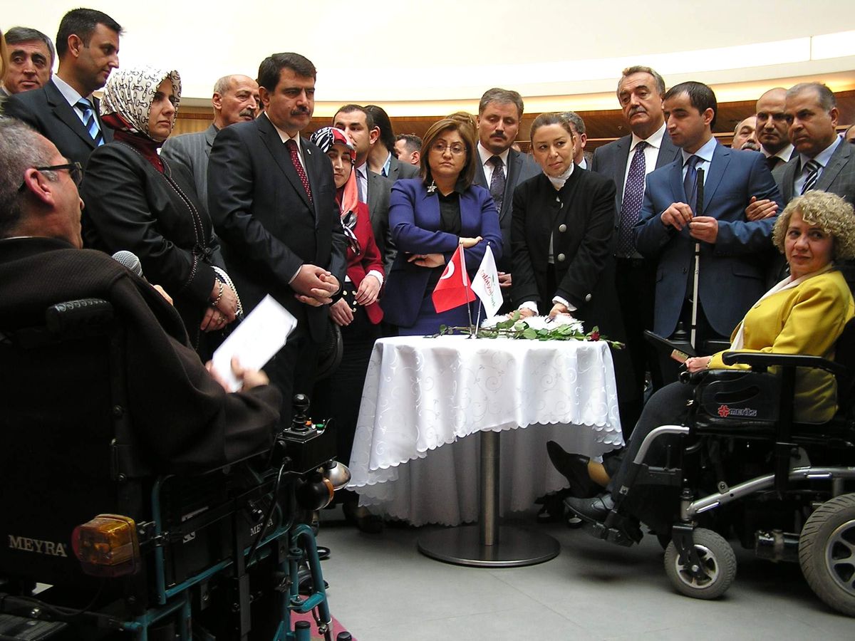 Bakan Şahin Sertifika Törenine Katıldı