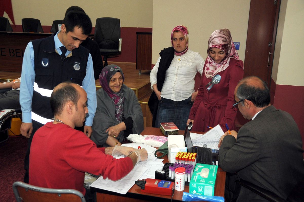 Başiskele Belediyesi\'nde Kan Bağışı Kampanyası Düzenlendi