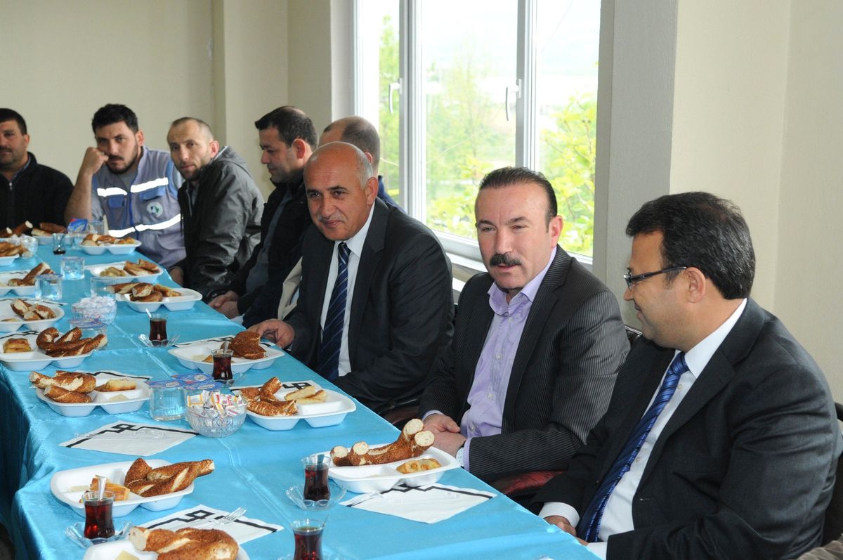 Başkan Doğan Fen İşleri Müdürlüğü Çalışanları ile Bir Araya Geldi