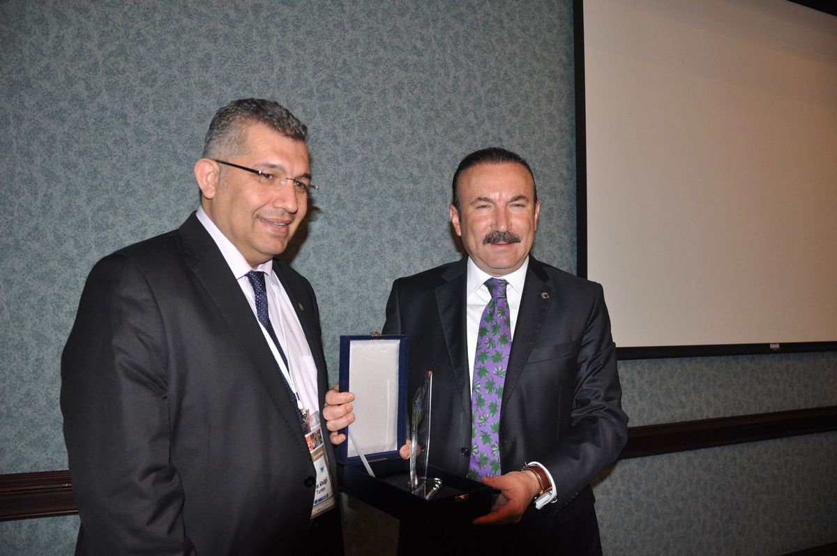 Başkan Doğan, İstanbul\'da Sosyal Belediyeciliği Anlattı