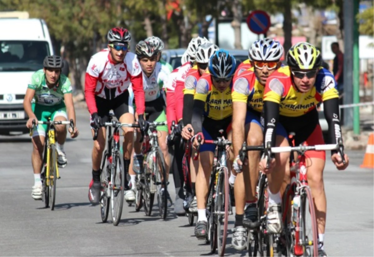 Belediye Spor Bisiklet Takımı Türkiye 3.\'lüğünü Garantiledi