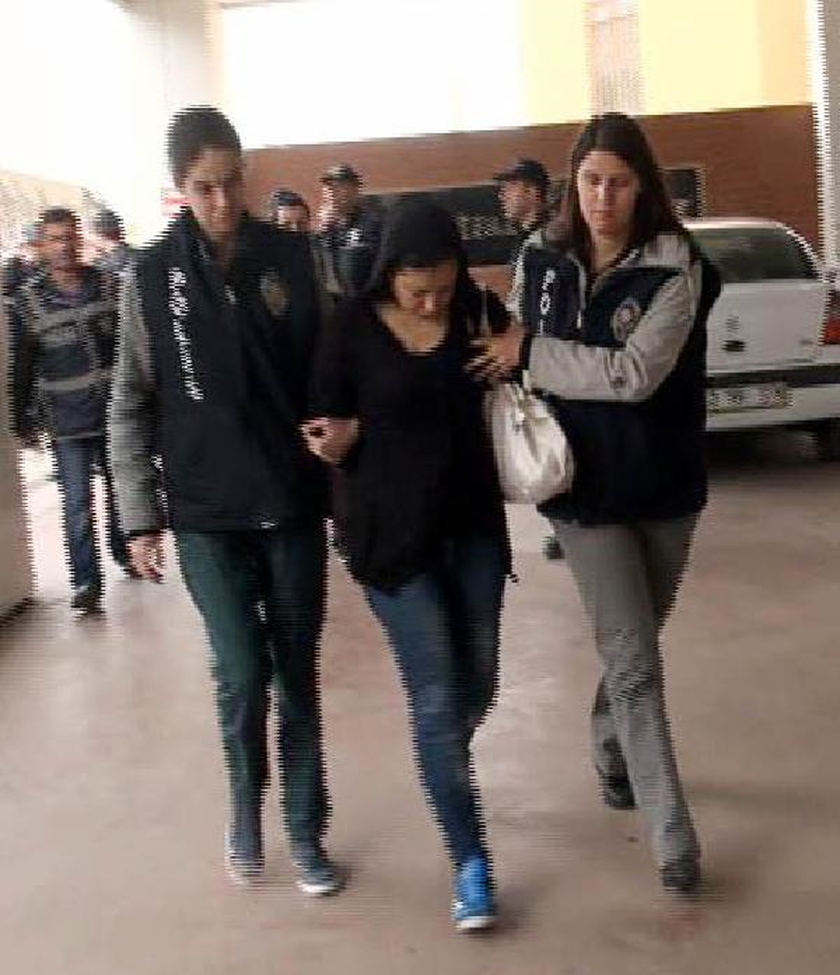 Dolandırıcılık Şüphelisi 22 Kişi Adliyede
