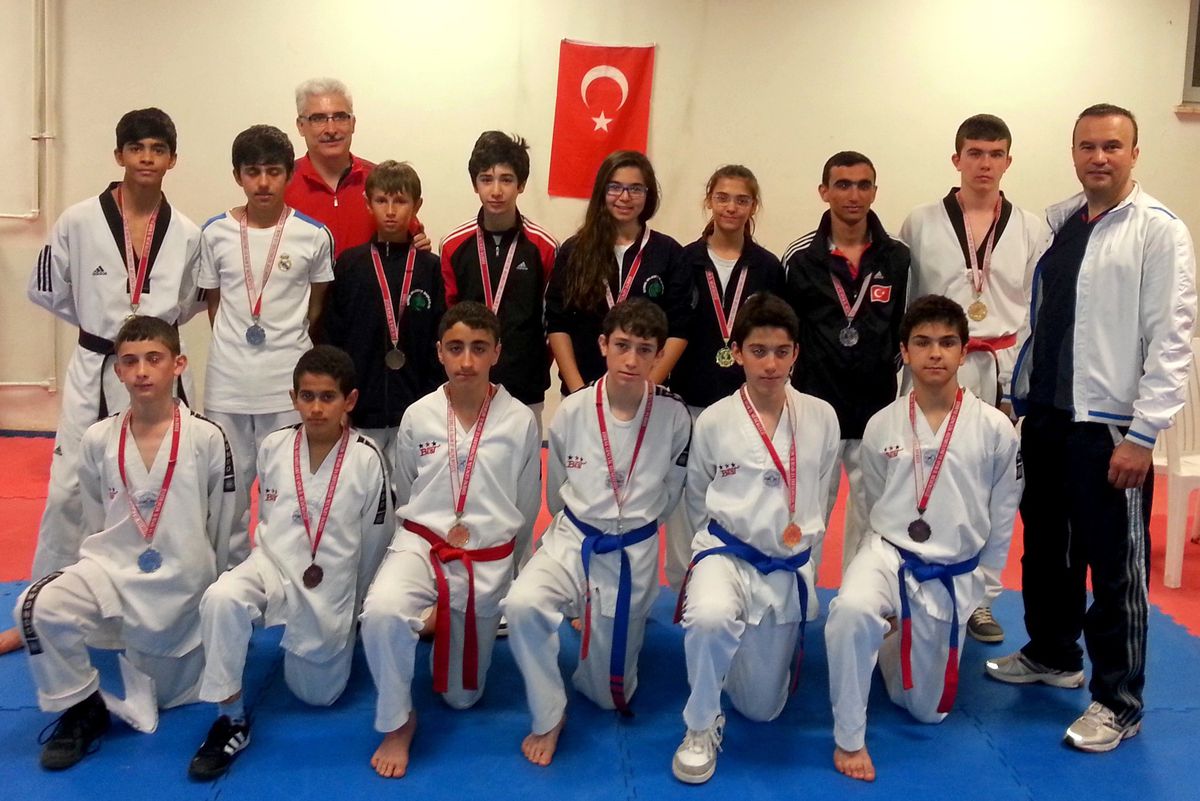 Edirne Belediye Spor Tekvandocularından Madalya Yağmuru