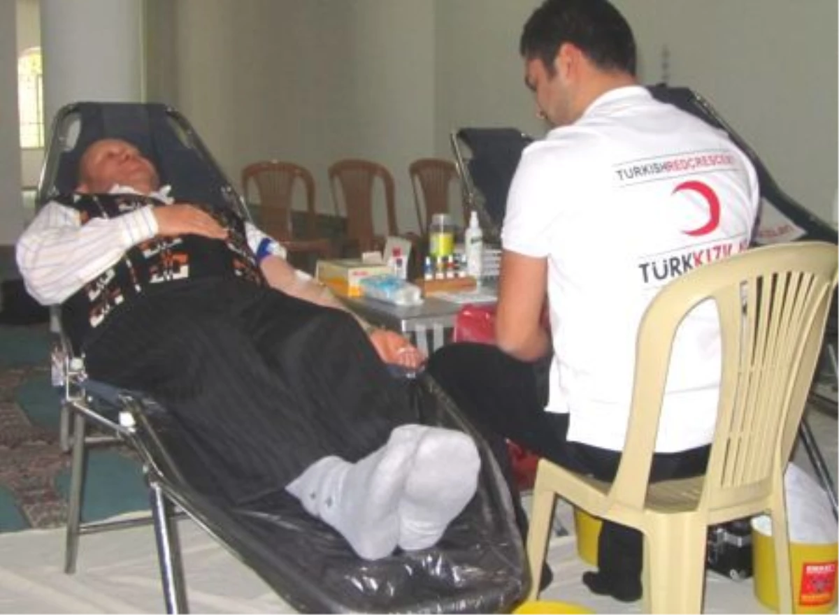 Erdemli, Türk Kızılayı\'na Kan Bağışı Şenliğine Hazırlanıyor