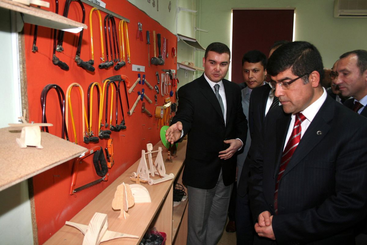 Fatih İlkokulu Öğrencileri Kendi Oyuncaklarını Kendileri Yapıyor