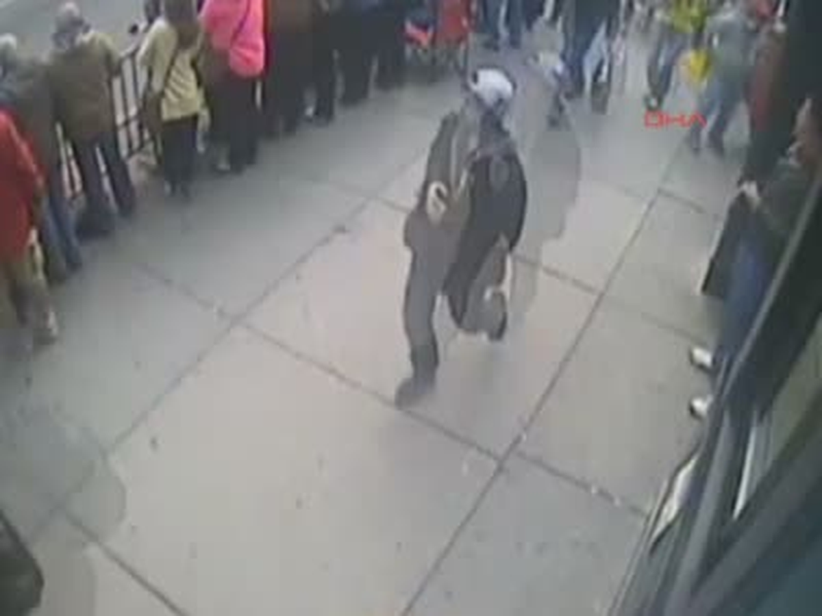 Fbı Boston Şüphelilerinin Görüntülerini Yayınladı